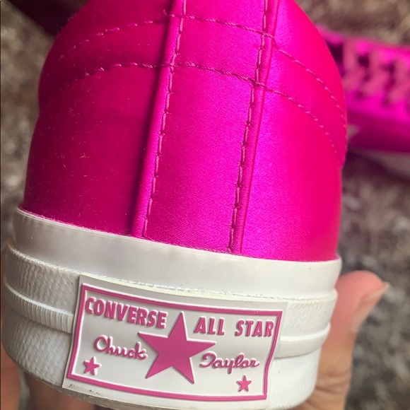 Converse magenta hot pink one star satin sneakers - Picture 9 of 9